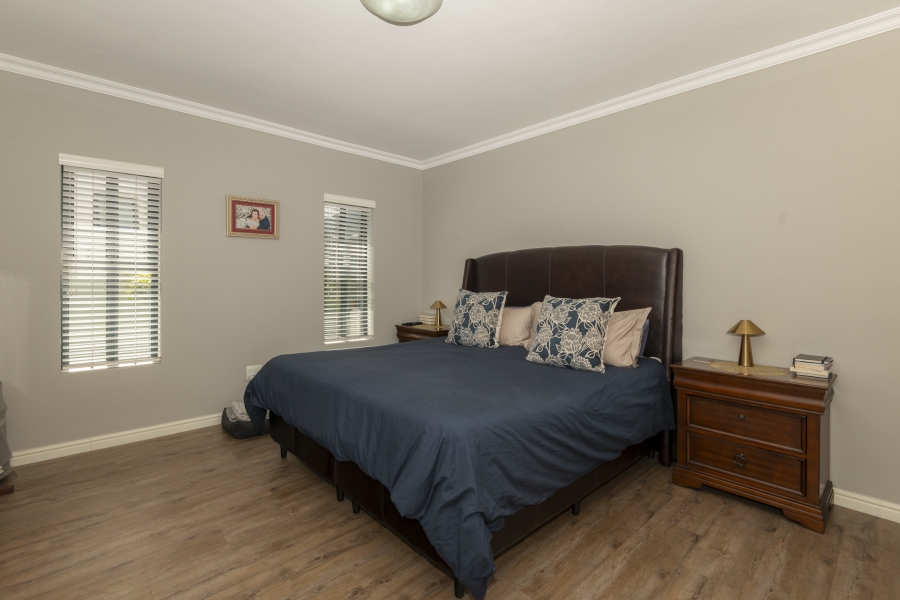 4 Bedroom Property for Sale in Calypso Beach Western Cape